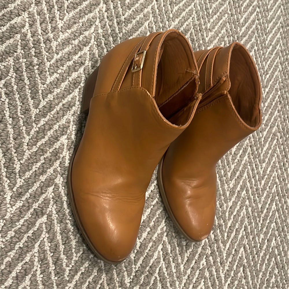 Girls boots